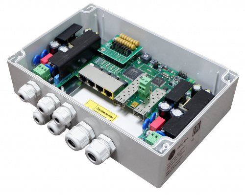 Tfortis PSW-2G4F Коммутатор с питанием по PoE 4-портовый